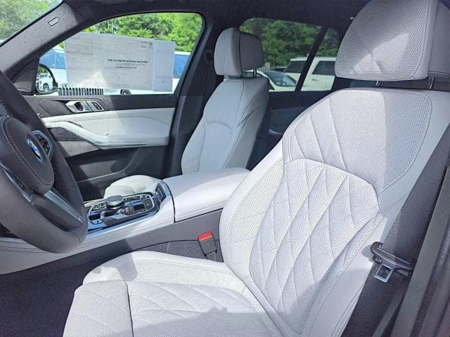 2026 BMW X5 XDRIVE50E 7