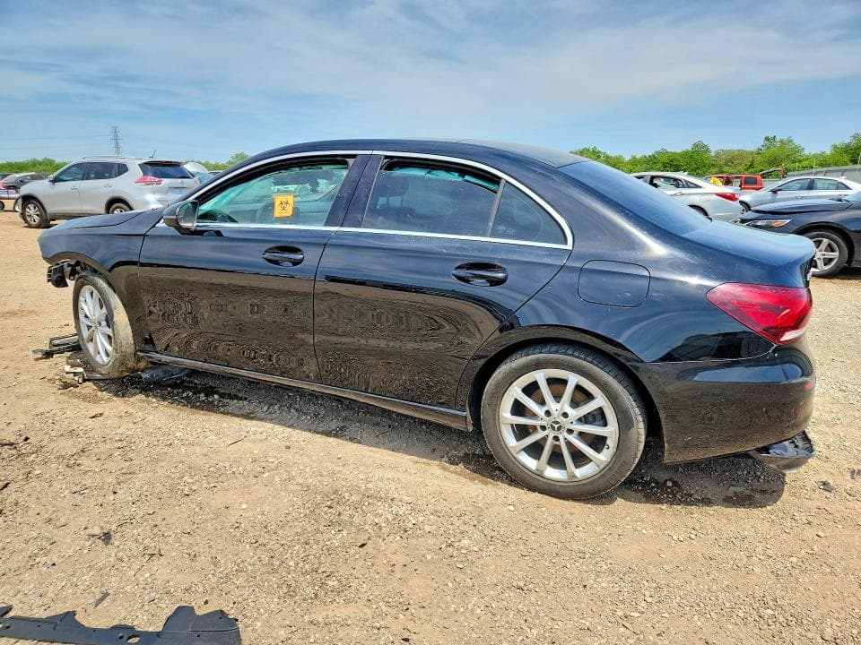 2020 MERCEDES-BENZ A 220 220 2