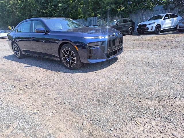 2026 BMW 740 XI 3