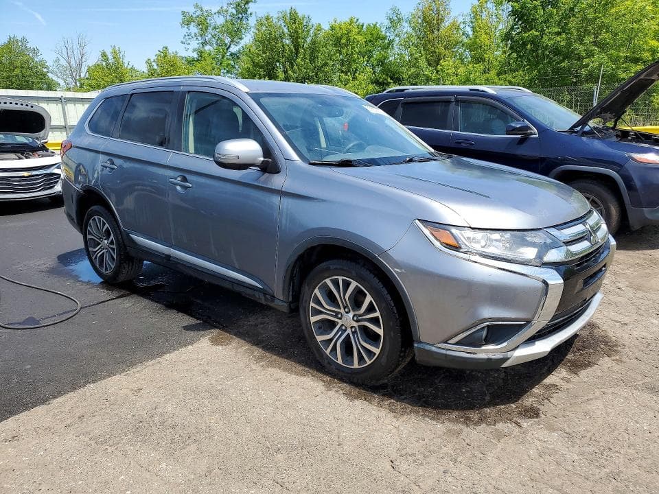 2018 MITSUBISHI OUTLANDER SE 4