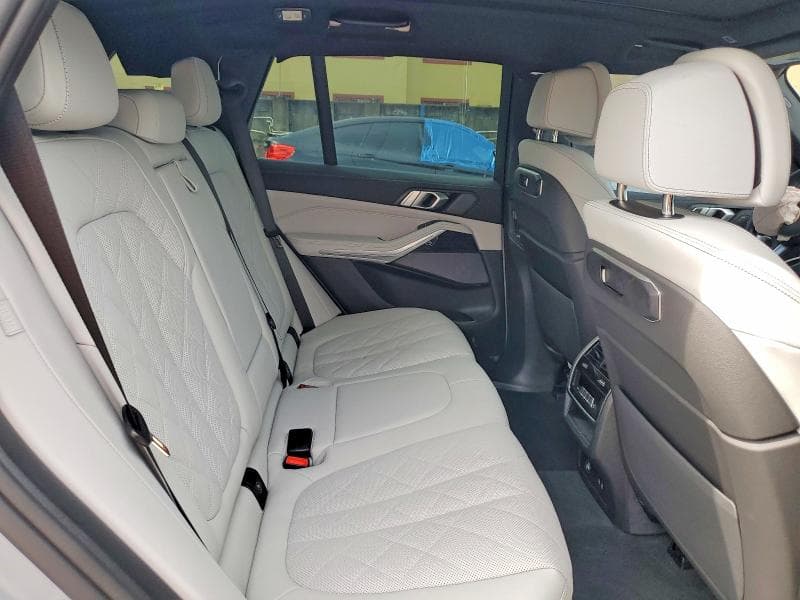 2025 BMW X5 XDRIVE40I 10