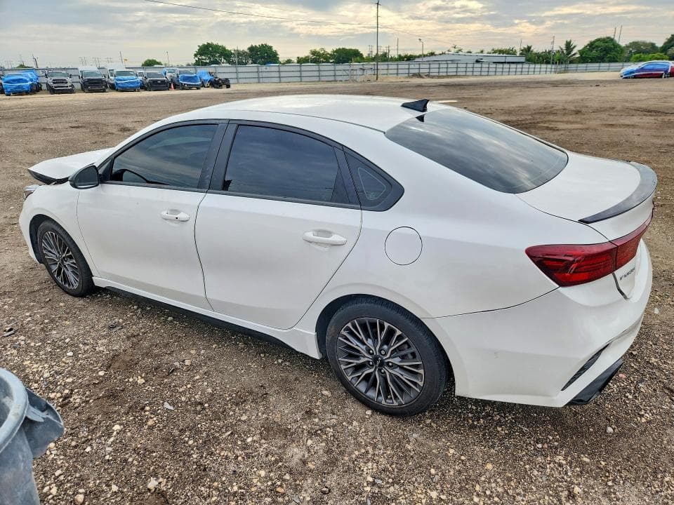 2024 KIA FORTE GT LINE 2