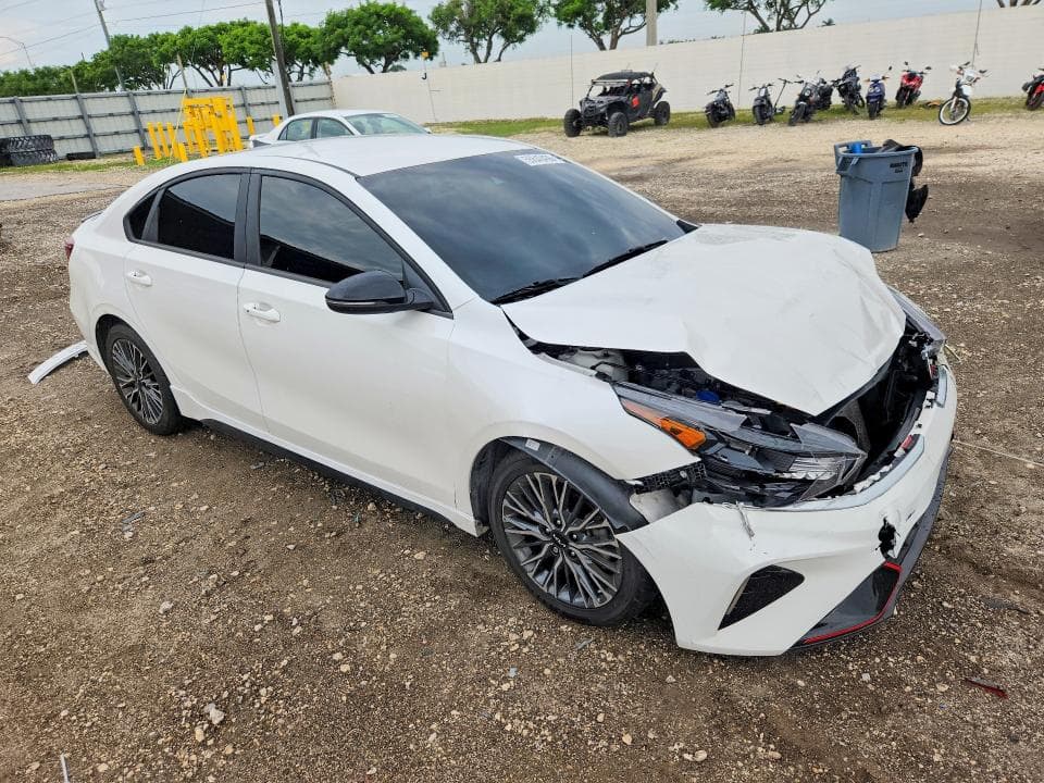 2024 KIA FORTE GT LINE 4