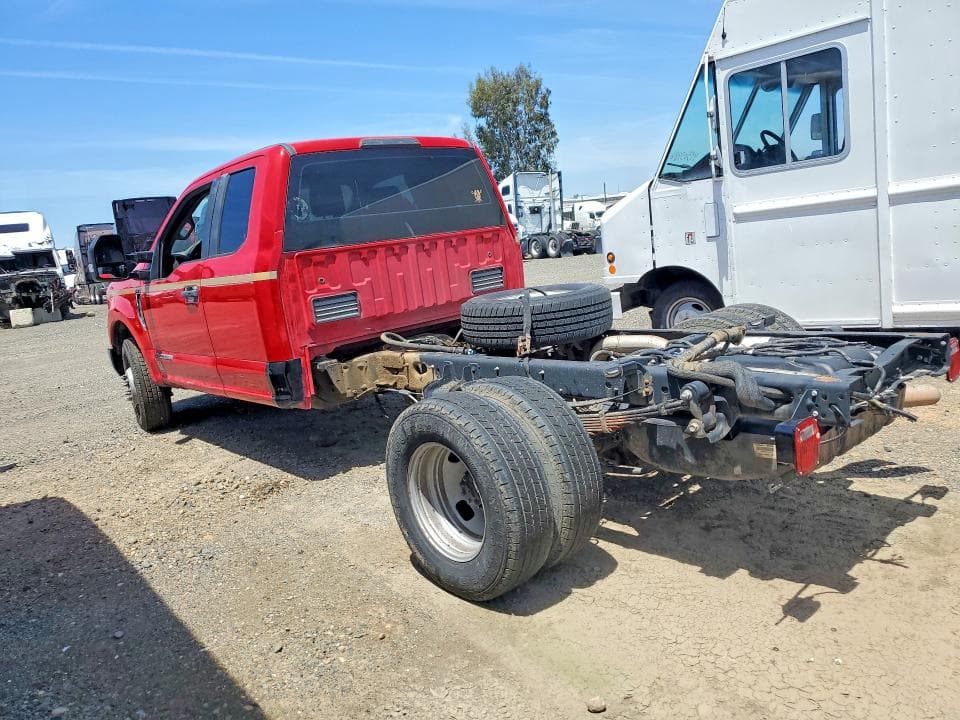 2017 FORD F350 CHSCB 3