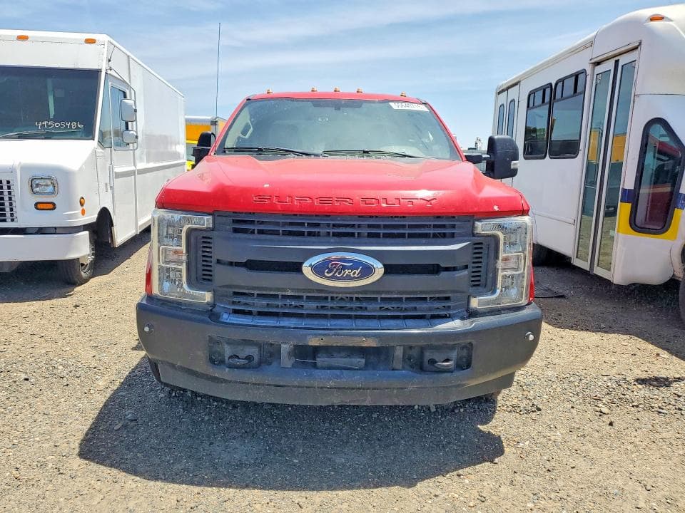 2017 FORD F350 CHSCB 6