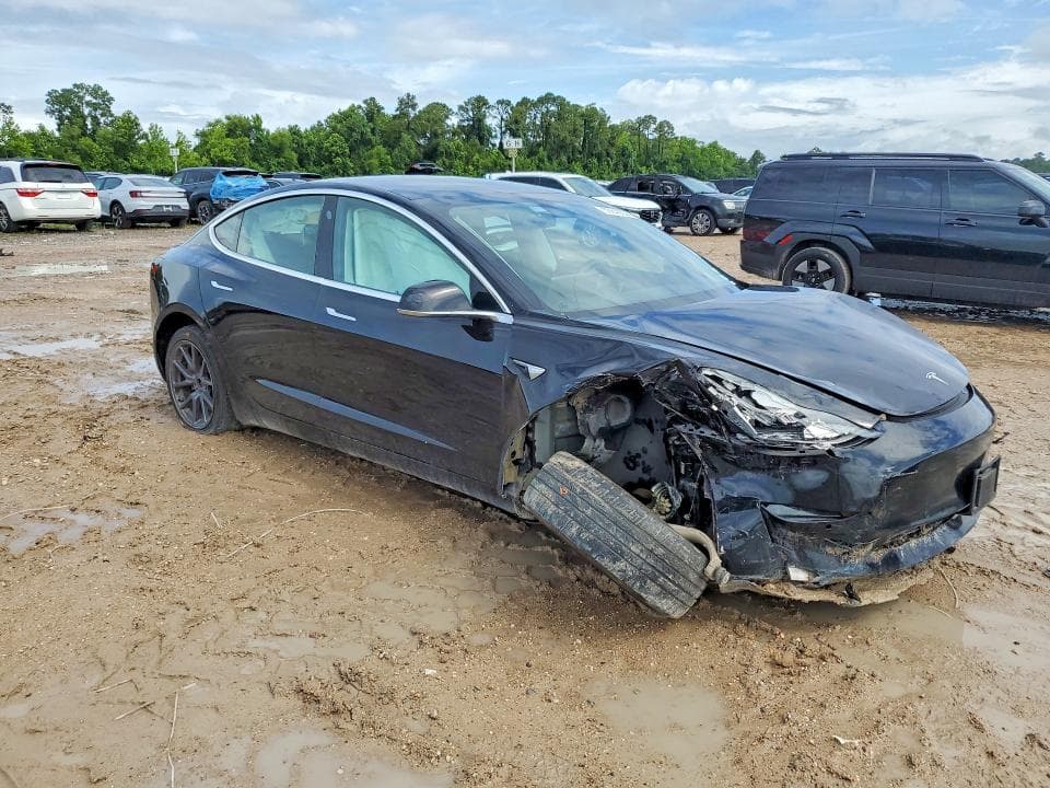 2020 TESLA MODEL 3 4