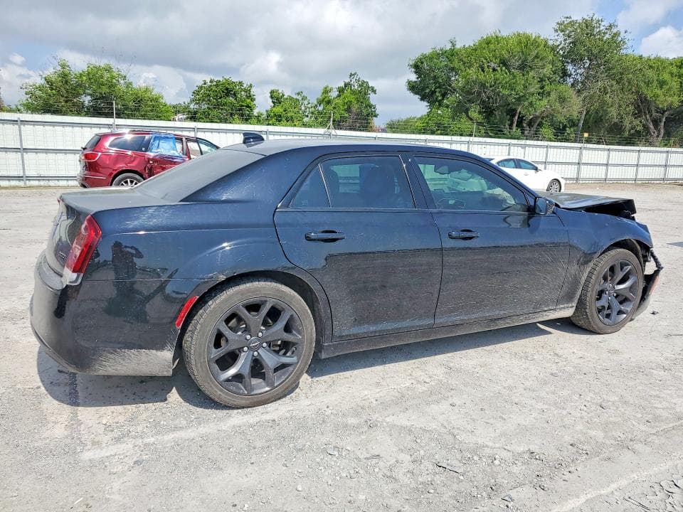 2021 CHRYSLER 300 TOURING 3