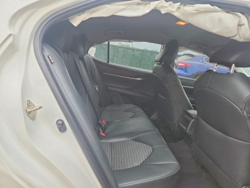 2019 TOYOTA CAMRY SE SE 10
