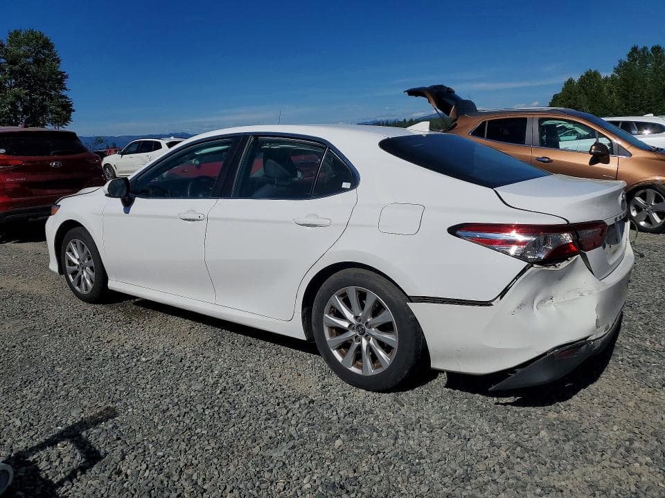 2019 TOYOTA CAMRY LE 2