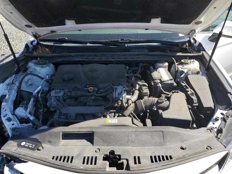 2019 TOYOTA CAMRY LE 11