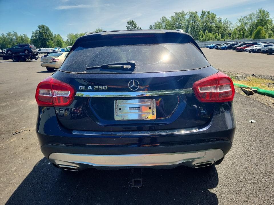 2017 MERCEDES-BENZ GLA 250 6