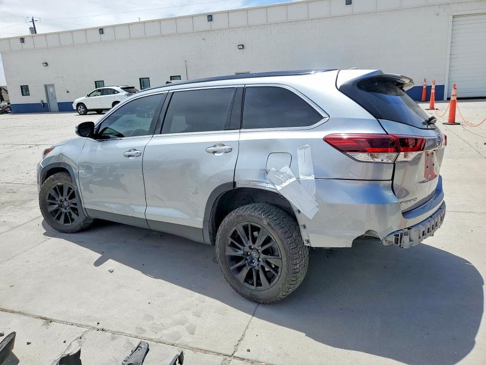 2019 TOYOTA HIGHLANDER SE SE 2