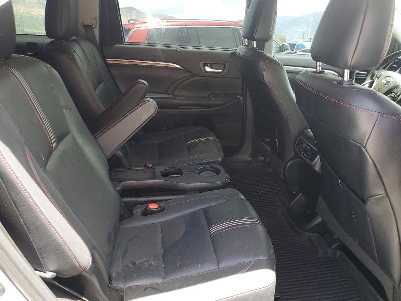 2019 TOYOTA HIGHLANDER SE SE 10