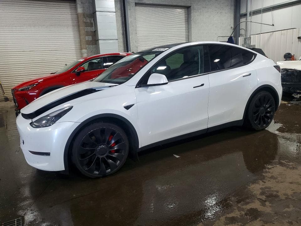 2022 TESLA MODEL Y 1