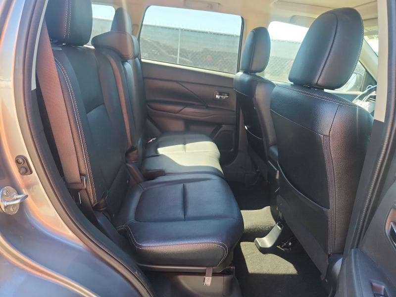 2016 MITSUBISHI OUTLANDER SE SE 11