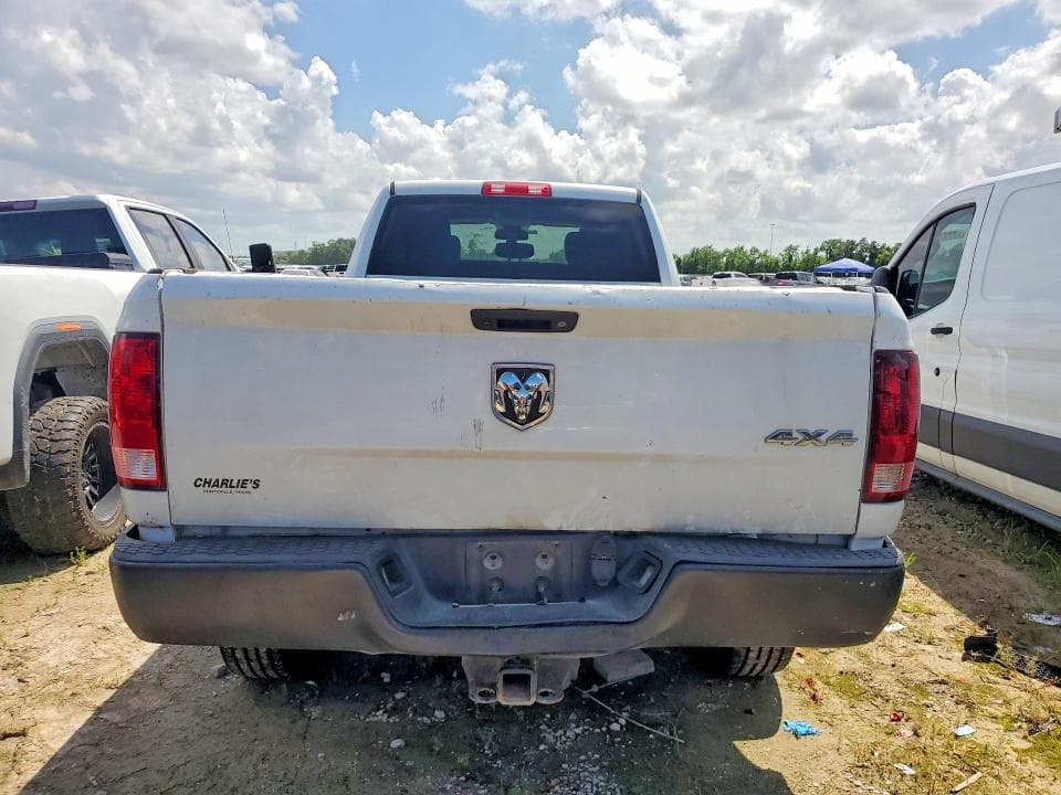 2018 RAM 2500 ST 6