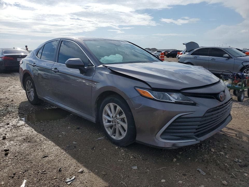 2023 TOYOTA CAMRY LE 4