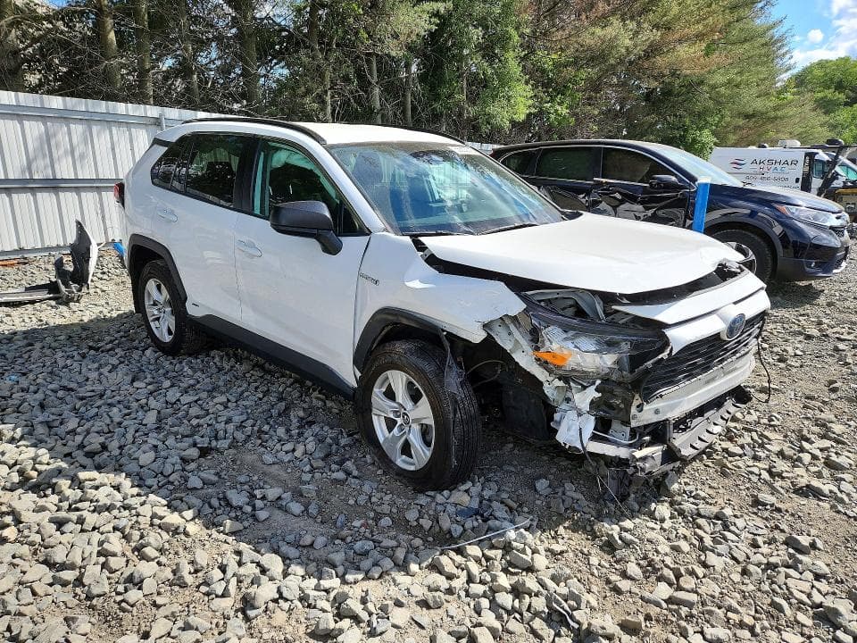 2020 TOYOTA RAV4 LE 4