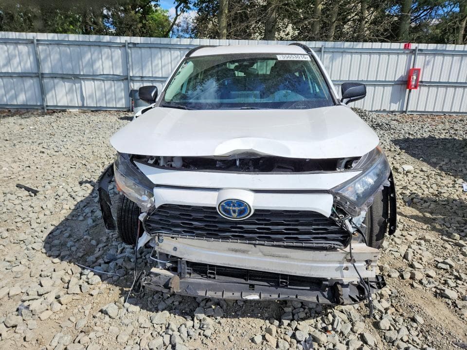 2020 TOYOTA RAV4 LE 5