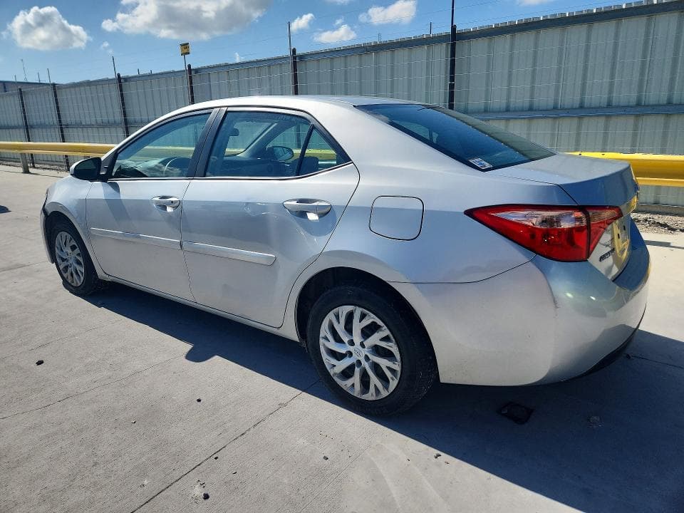 2017 TOYOTA COROLLA 2