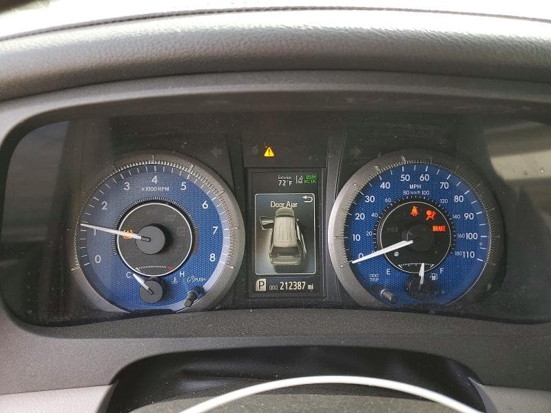 2018 TOYOTA SIENNA XLE 8-PASSENGER 9
