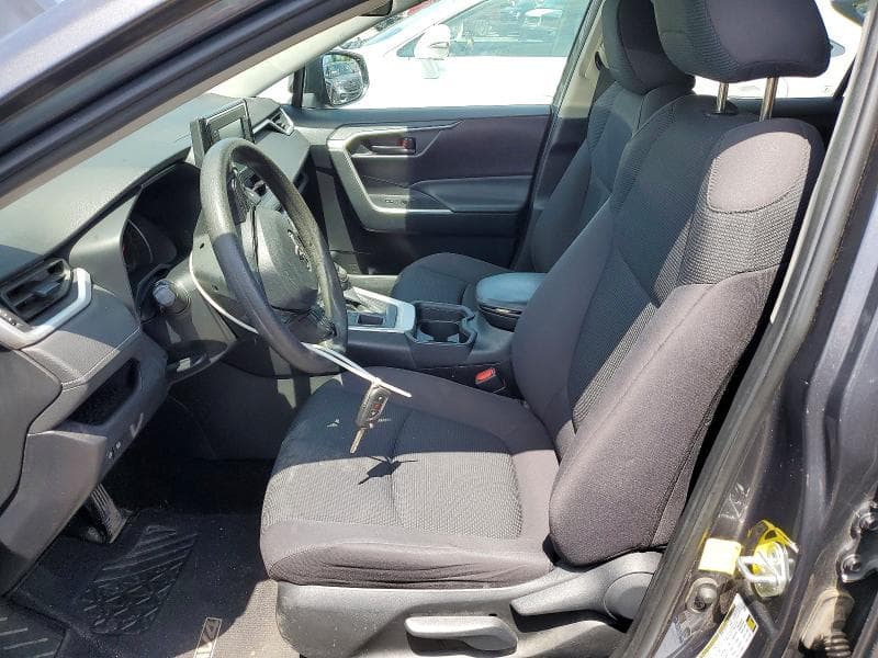 2019 TOYOTA RAV4 LE 7