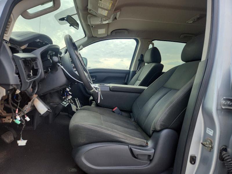 2017 NISSAN TITAN S S 8