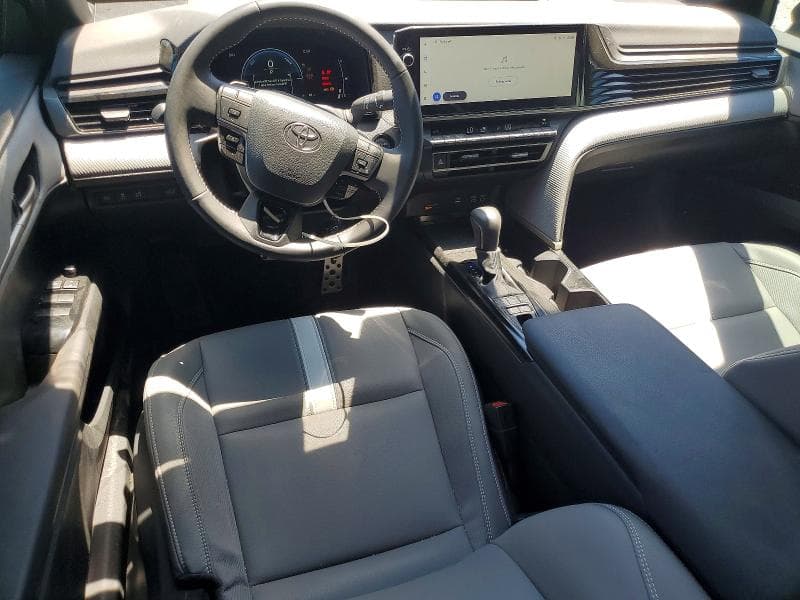 2025 TOYOTA CAMRY SE 8