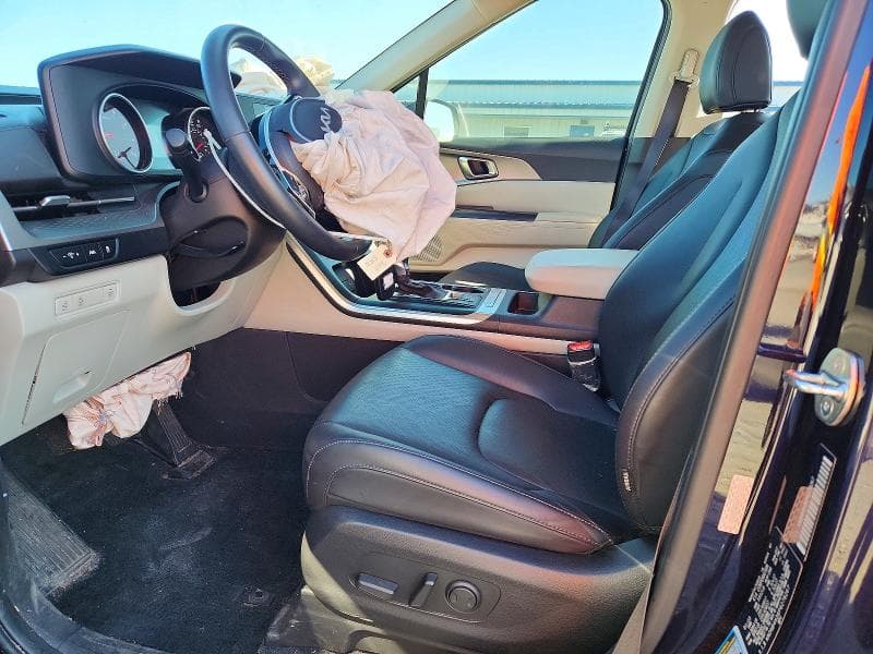 2023 KIA CARNIVAL LX 7