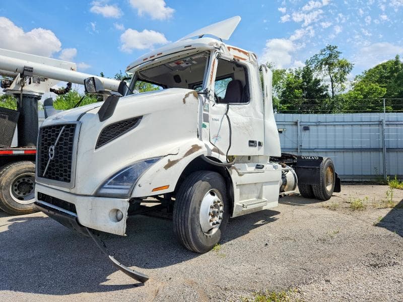 2023 VOLVO VNR SEMI TRUCK 2