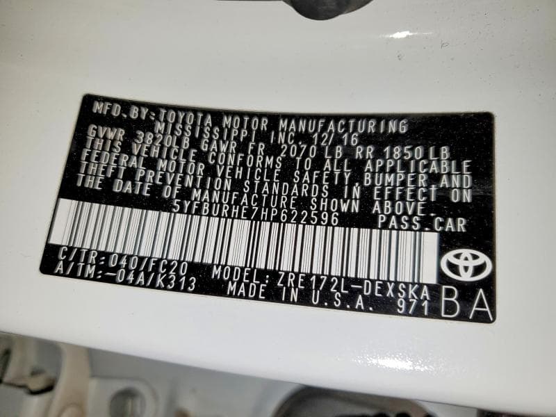 2017 TOYOTA COROLLA SE SE 12