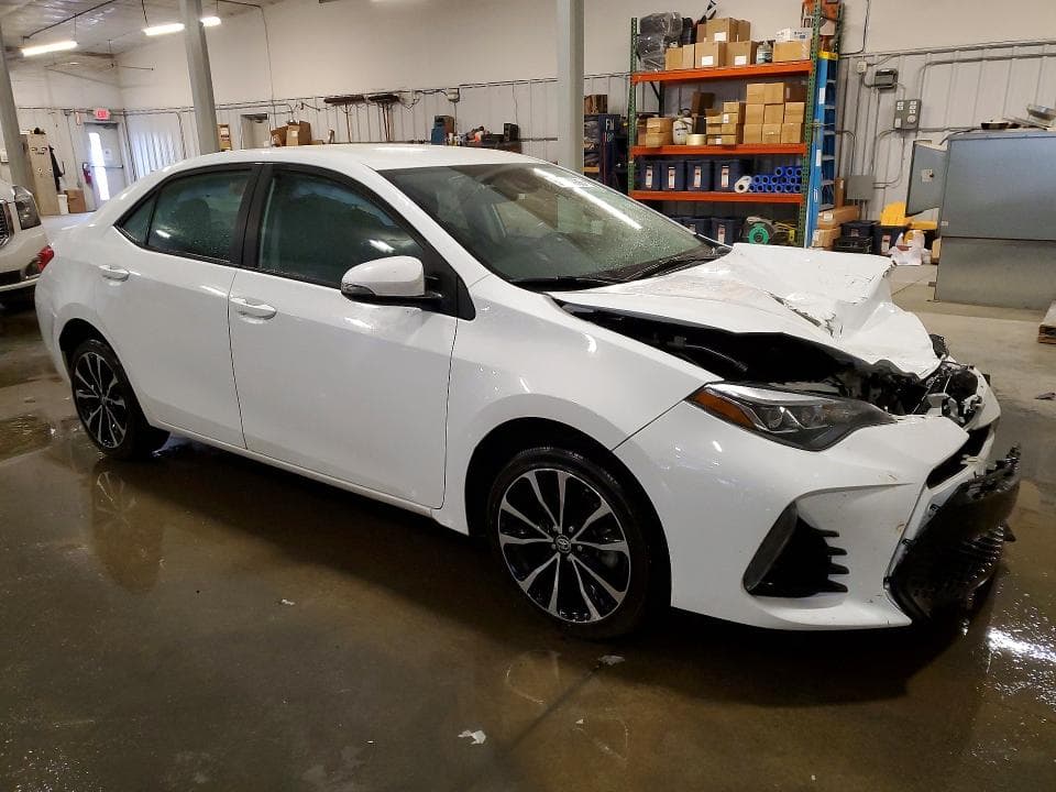 2017 TOYOTA COROLLA SE SE 4