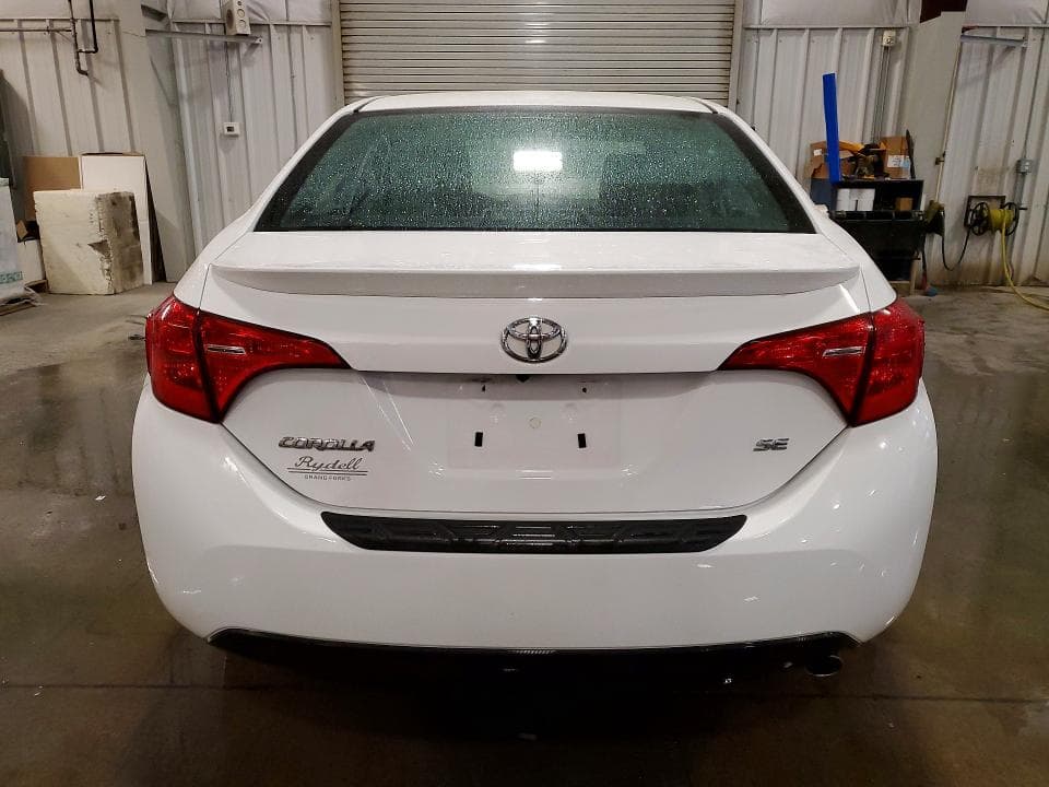 2017 TOYOTA COROLLA SE SE 6
