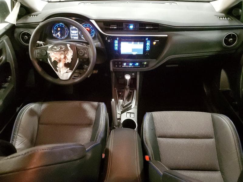 2017 TOYOTA COROLLA SE SE 8