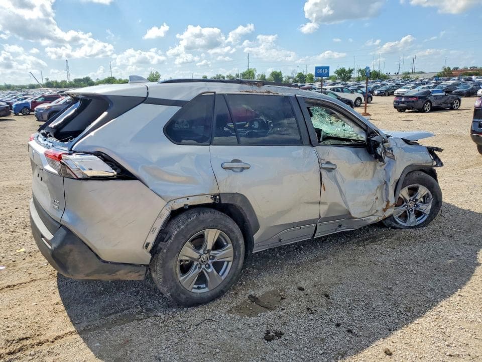 2025 TOYOTA RAV4 XLE XLE 3