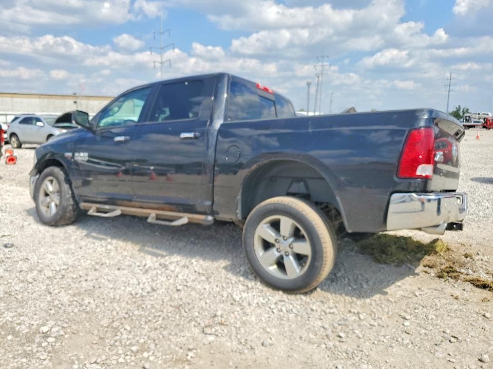 2016 RAM 1500 SLT 2