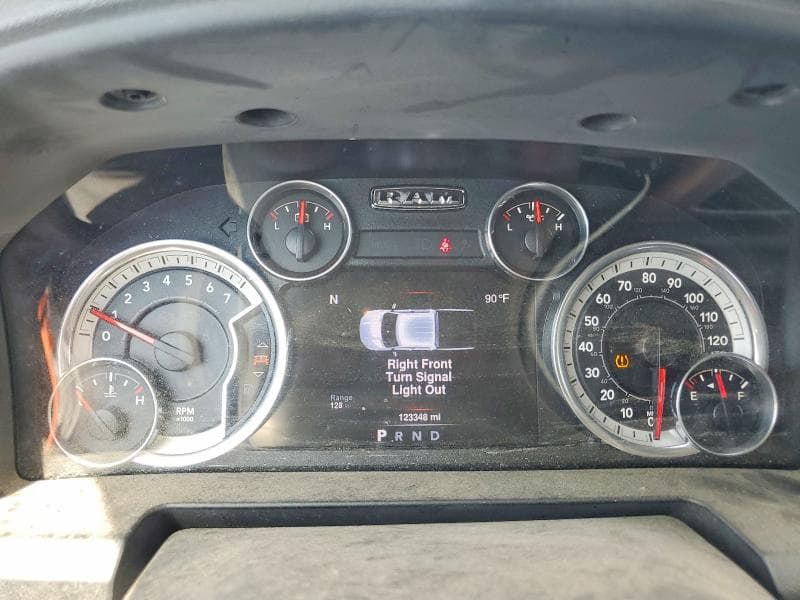 2016 RAM 1500 SLT 9