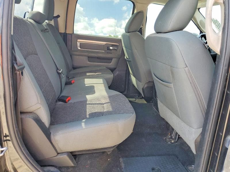 2016 RAM 1500 SLT 10