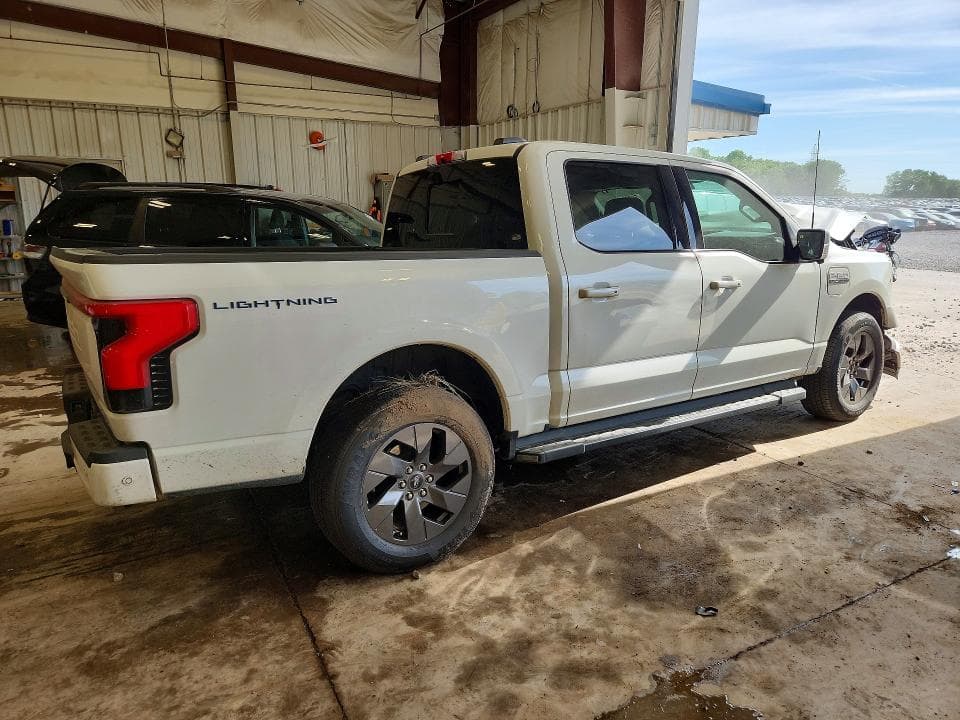 2023 FORD F150 LIGHTNING PRO 3