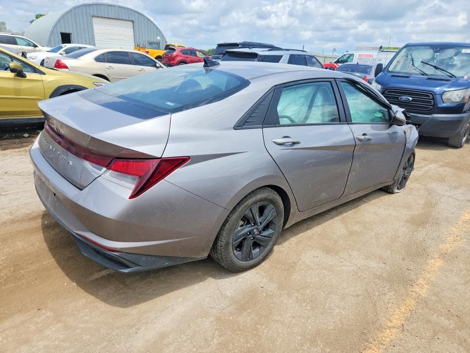 2021 HYUNDAI ELANTRA SEL 3