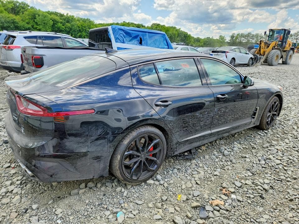 2021 KIA STINGER GT2 3