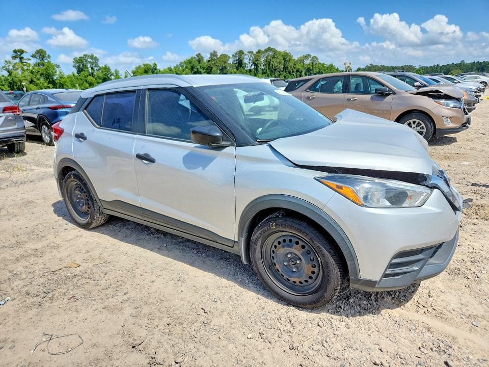 2019 NISSAN KICKS S 4