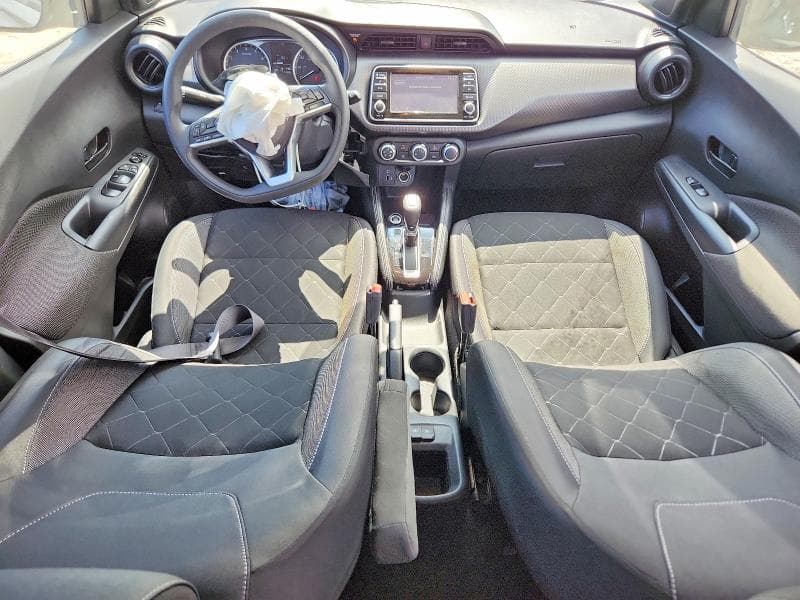 2019 NISSAN KICKS S 8