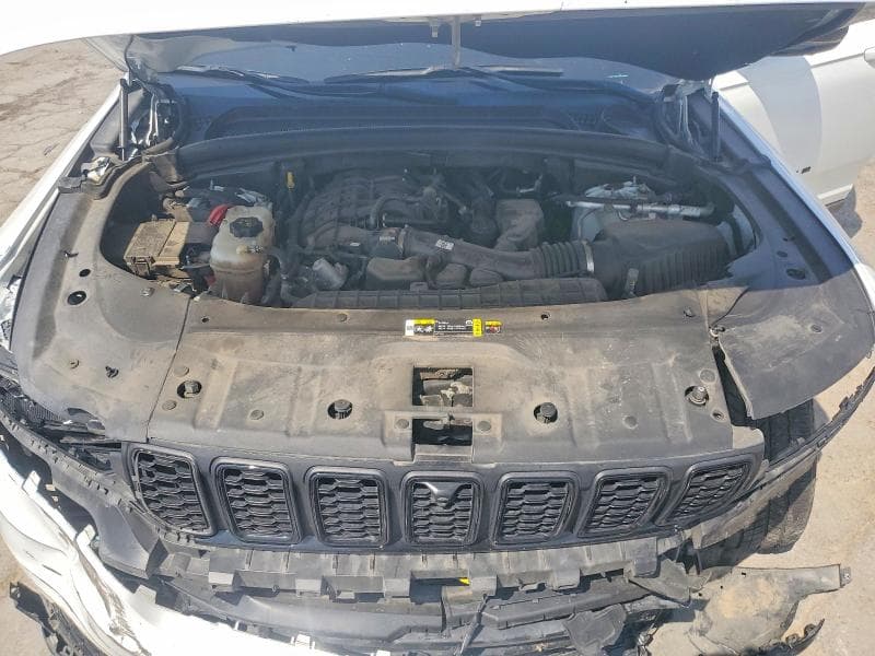 2022 JEEP GRAND CHEROKEE L LIMITED L LIMITED 12