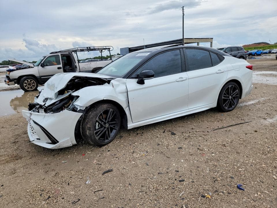 2025 TOYOTA CAMRY XSE - 1