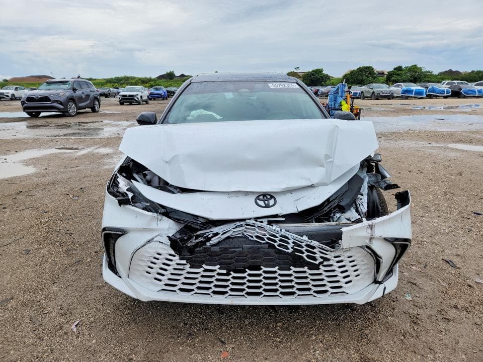 2025 TOYOTA CAMRY XSE 5