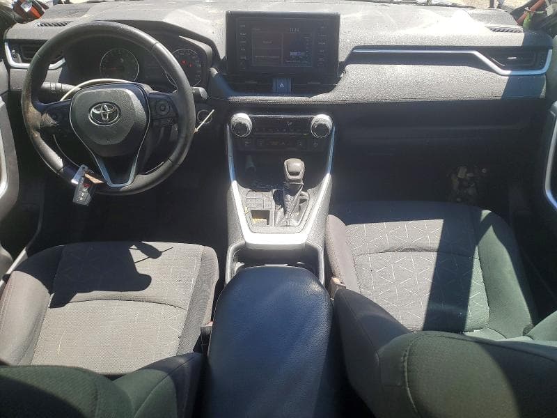2021 TOYOTA RAV4 XLE XLE 8