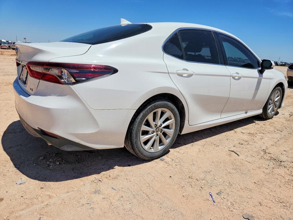 2021 TOYOTA CAMRY LE 3