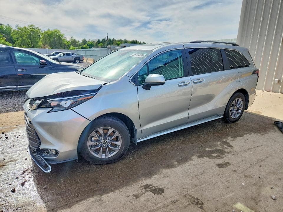2024 TOYOTA SIENNA XLE 7-PASSENGER - 1