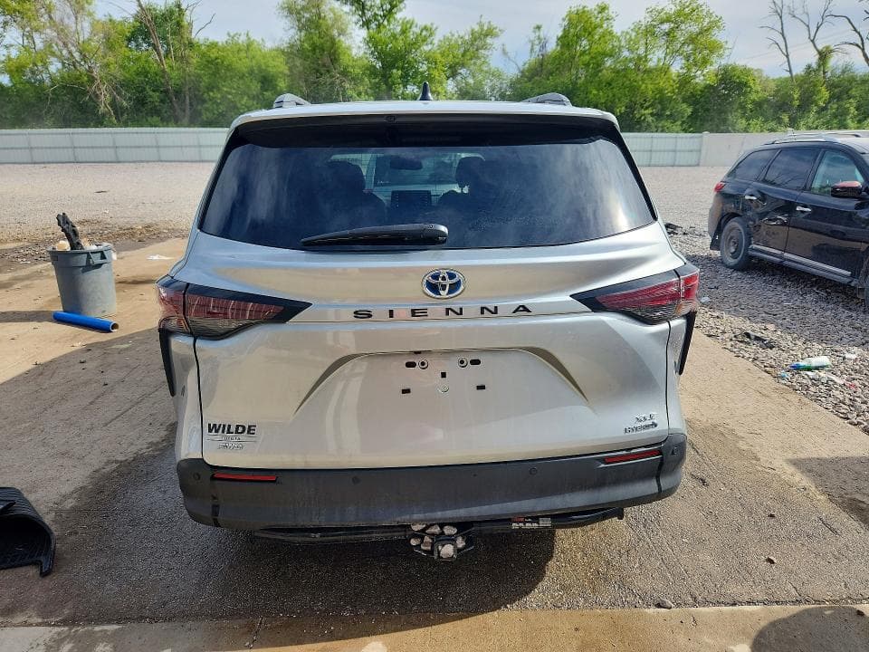 2024 TOYOTA SIENNA XLE 7-PASSENGER 6